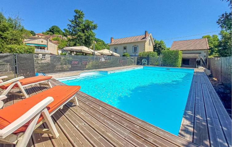 Location de vacances pour 11 personnes, avec Piscine à Couze-et-Saint-Front - 2