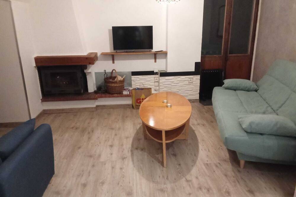 Entire apartment, Beautiful apartment with garden between lake and mountain in Faverges, Parc naturel régional du Massif des Bauges