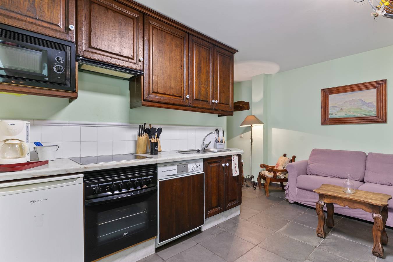 Apartamento entero, Apartamento 'Apartamento Narcea 4' con vistas a la montaña, terraza privada y Wi-Fi in Cangas del Narcea, Cordillera Cantábrica
