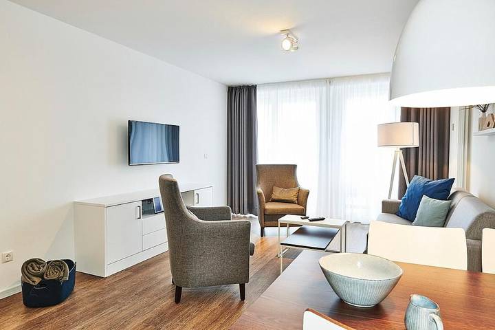 Vakantiewoning voor 4 personen, with kinderzwembad and sauna as well as balkon in Bensersiel