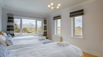 Villa for 11 Guests in County Waterford, Munster, Picture 4