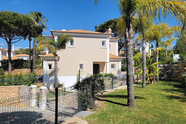 Sehr schöne, geräumige und komfortable Luxusvilla in Quarteira, Faro Distrikt