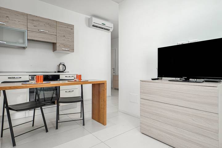 Entire apartment, Apartment "Cormorani - 13" Near the Beach with A/C & Terrace in Terza Spiaggia, Golfo Aranci