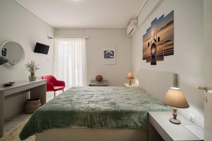 Gîte pour 2 personnes, avec Balcon et Terrasse ainsi que Jardin et Vue dans Mikra Mandinia - 2