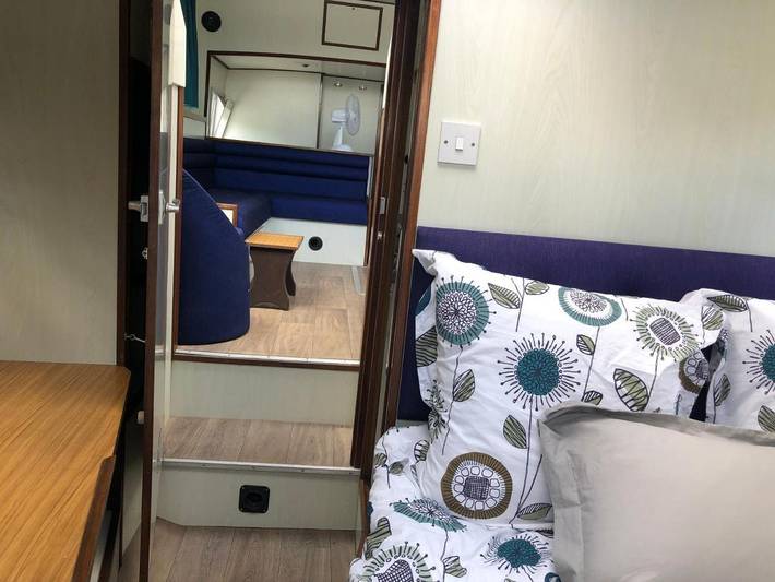 Bateau pour 4 personnes, avec Terrasse et Vue à Châtillon-en-Bazois - 4