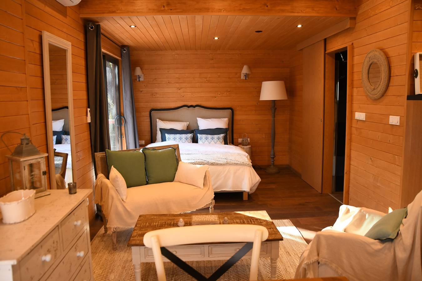 Casa Vacacional 'Lodge Campagne Chic 3 - Mas De Rey' con Terraza Privada, Wi-Fi y Aire Acondicionado in Arpaillargues-et-Aureillac, Region de Nimes