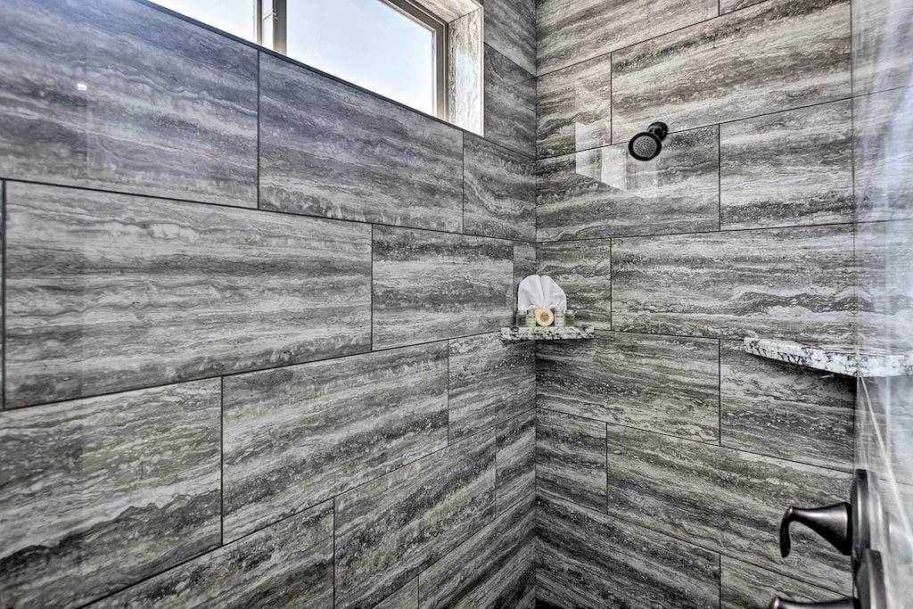 Arizona Home: 3 Mi to Co River, Snowbirds Welcome in Lake Mohave, Bullhead City