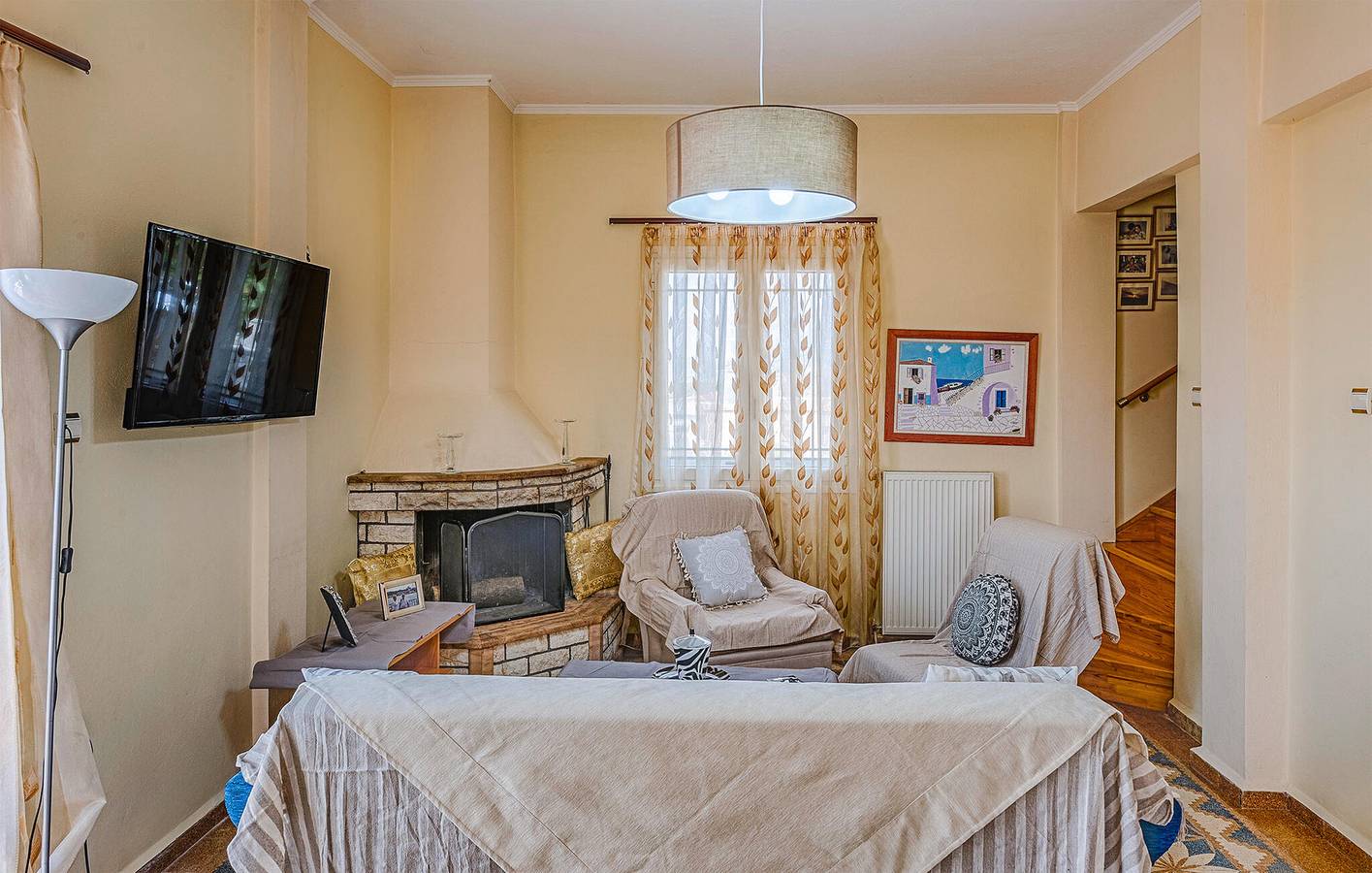 Gemütliche Wohnung mit Terrasse und Parkplatz, WLAN und Klimaanlage in Achaia