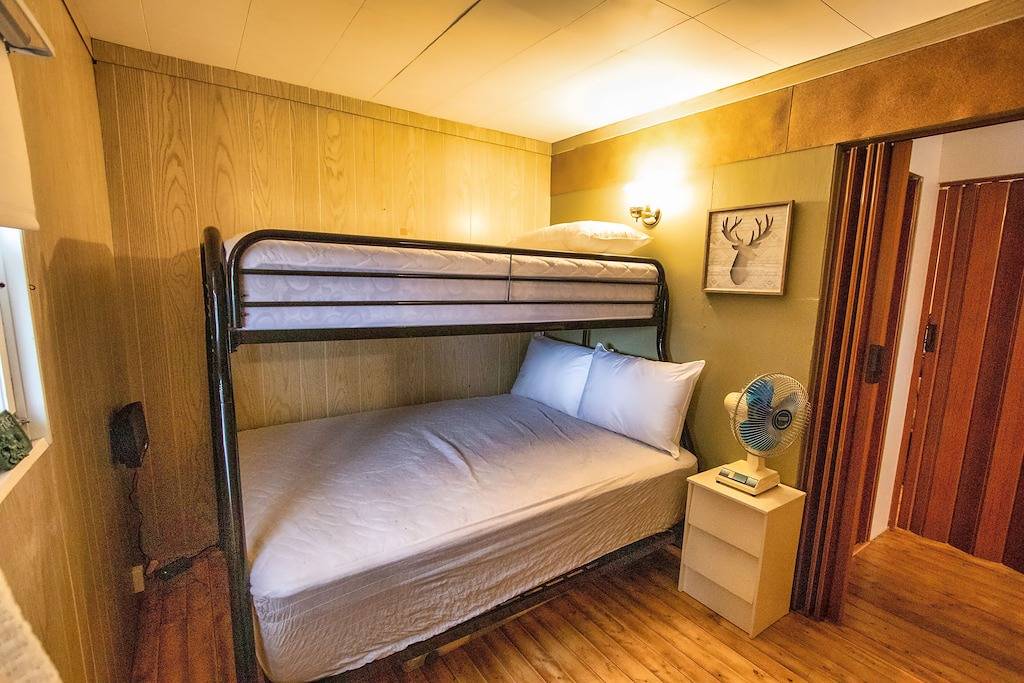 2 Waterfront Cottages on same property for 1 price in Algonquin Provincial Park