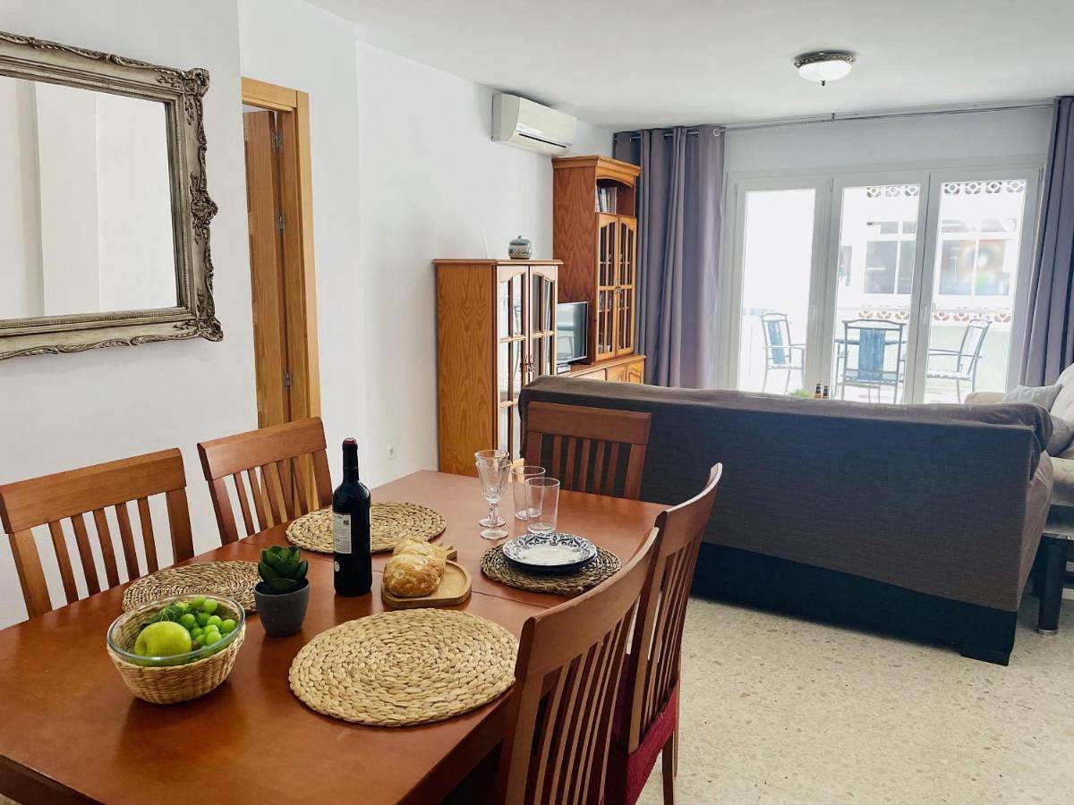 Apartamento entero, Beach and Family in Playa de Mezquitilla (Algarrobo), Vélez-Málaga