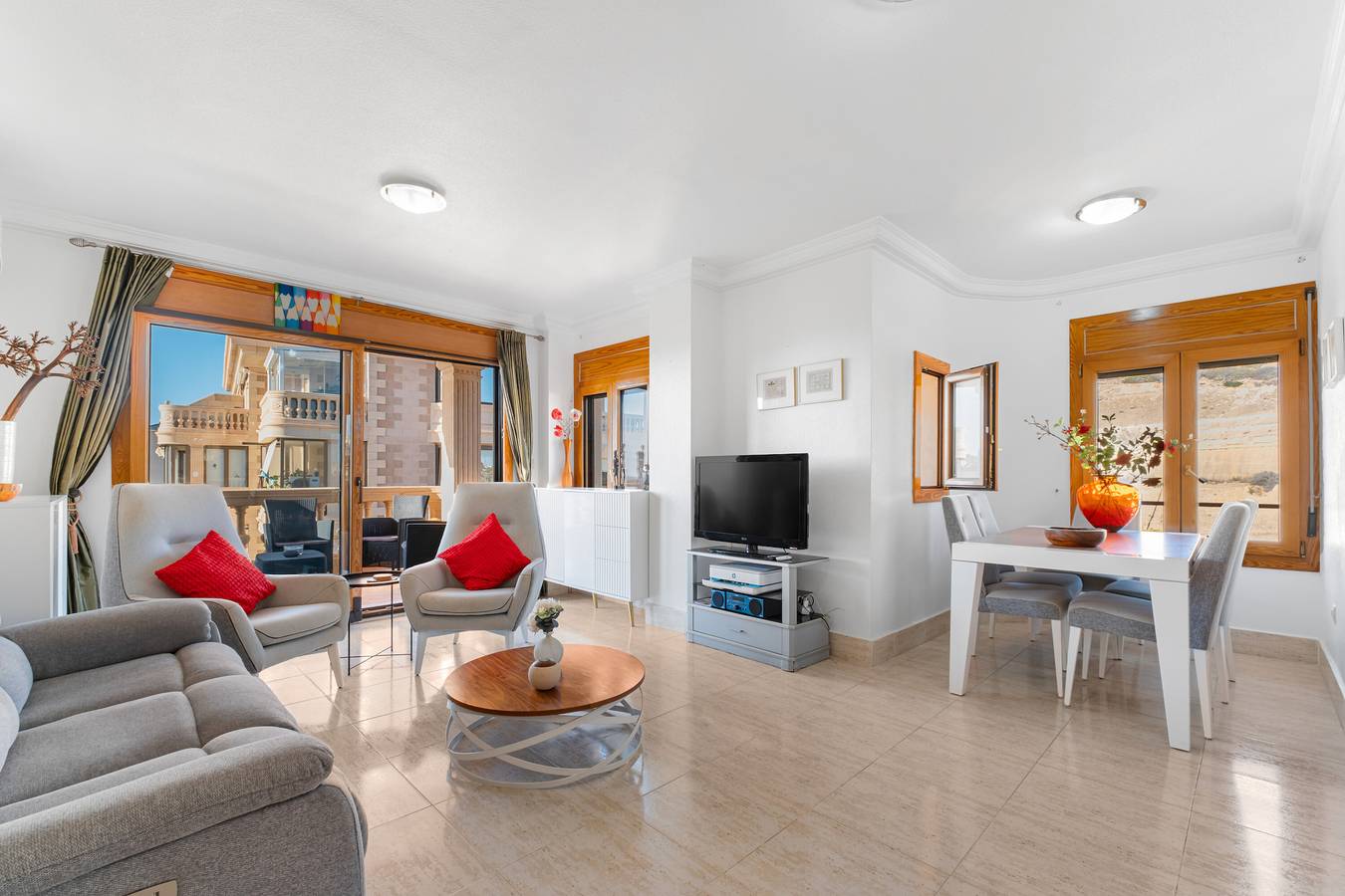 Hel leilighet, Apartment 'Penthouse, Sea View Guardamar' with Sea View, Wi-Fi and Air Conditioning in Playa Moncayo, Guardamar del Segura