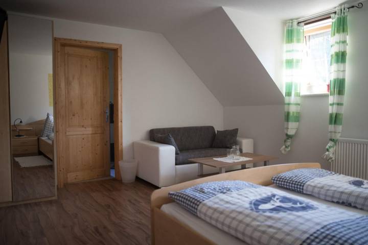 Zimmer für 3 Personen mit Garten in Spital am Pyhrn, Kirchdorf an der Krems (Bezirk)