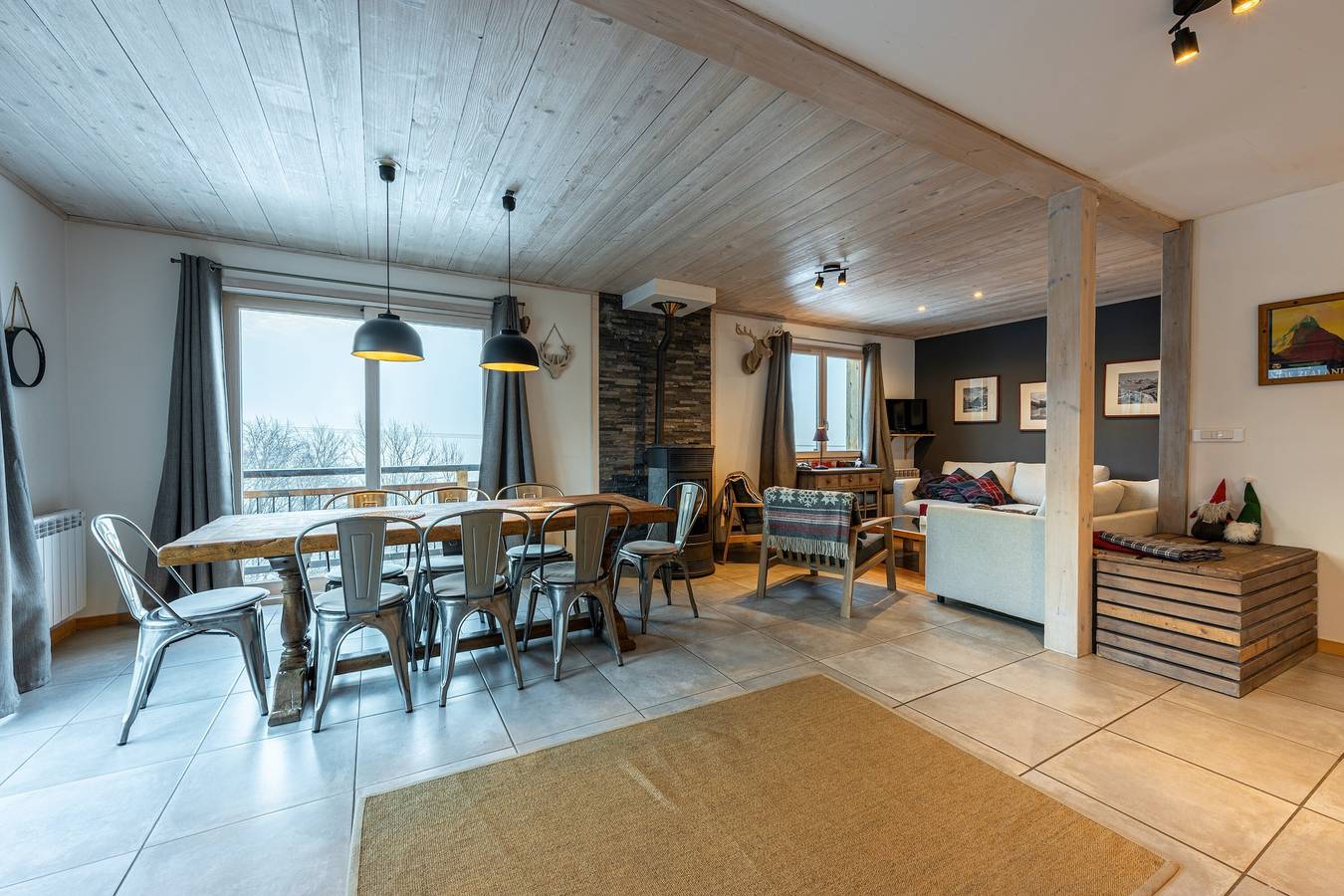 Chalet "Du Fey" avec vue sur les montagnes, terrasse privée et Wi-Fi in Les Avanchers-Valmorel, Le Grand Domaine
