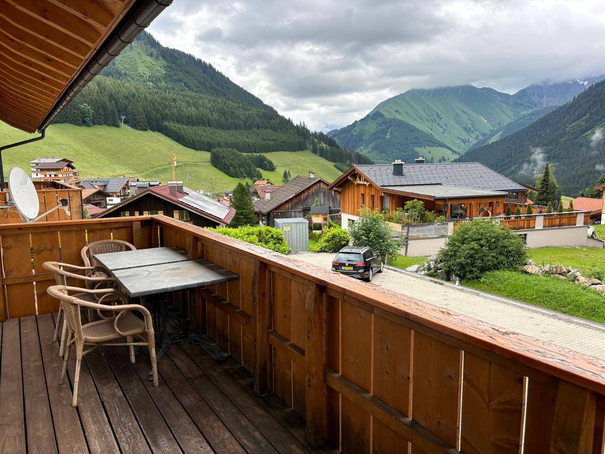 Geheel appartement, Chalet zur Rose in Lechtal Alps, Berwang
