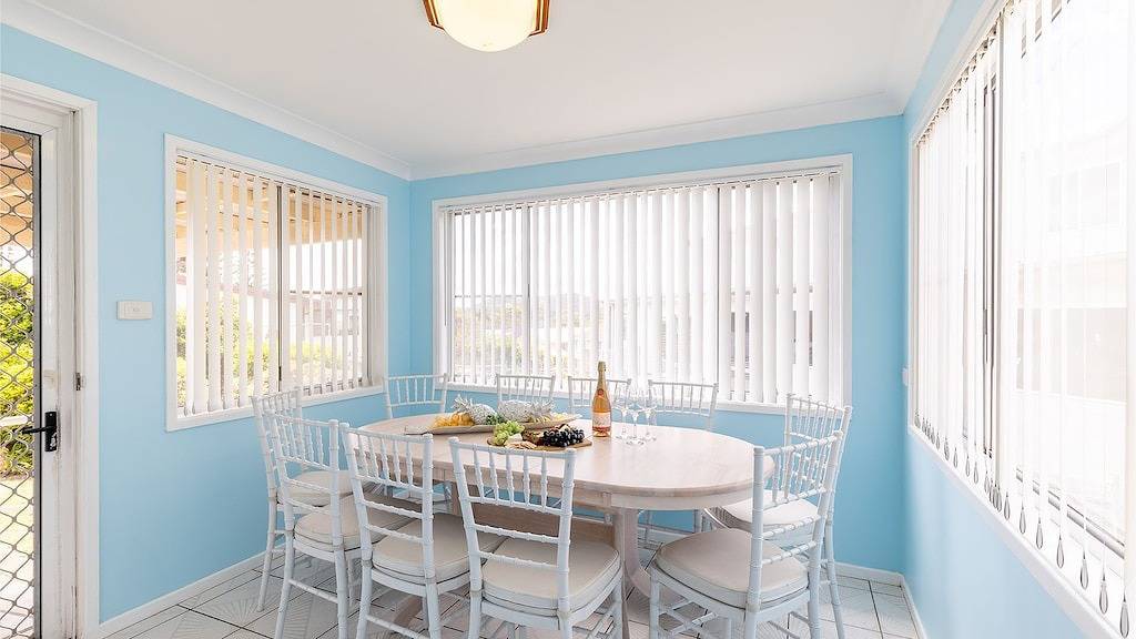 Golden Sands 2 Short Street, Air Con, Wifi, Beach View in Fingal Bay, Hunter Valley