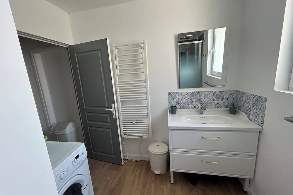 2 minutes from the beach and Nausicaa - renovated fisherman's cottage in Boulogne-sur-Mer, Boulogne-sur-Mer region
