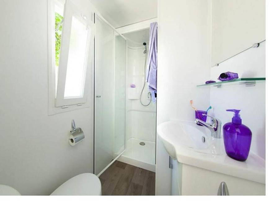 Camping La Résidence d'été - Mobilheim 6 personen - Cottage "La petite tribu" - 26 m² - 2 Zimmer - 6 pers - Plancha in Saint-Remèze, Privas