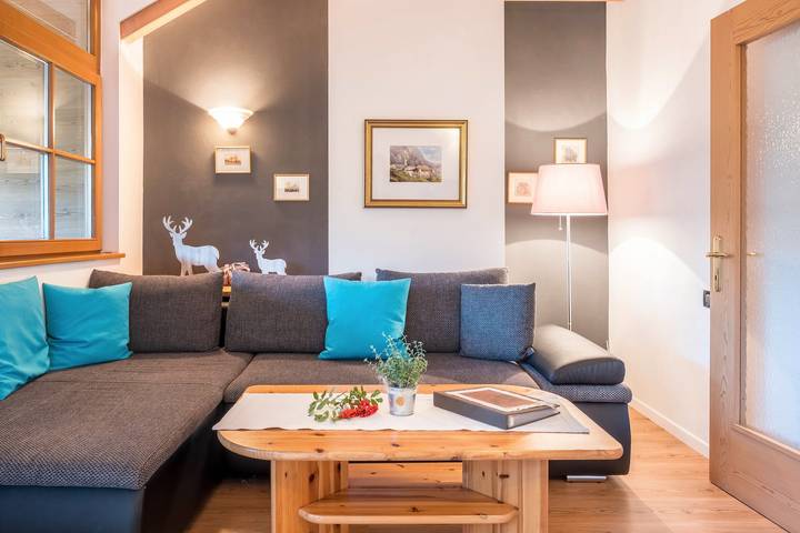 Entire apartment, 'Lotschenhof Apartment Margerite' with Mountain View, Garden & Wi-Fi in Trodena nel Parco Naturale, South Tyrol