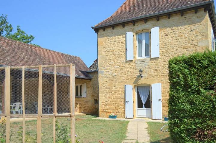 Location de vacances pour 4 personnes, avec jardin à Anglars-Nozac