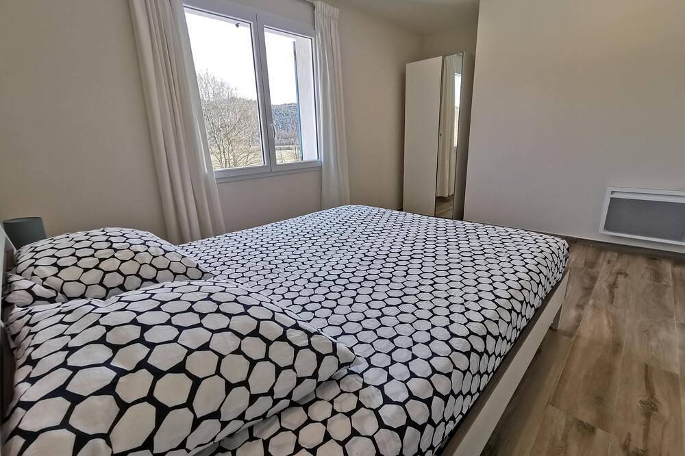 New villa with private pool, 10 persons in Allemagne-en-Provence, Verdon Regional Natural Park