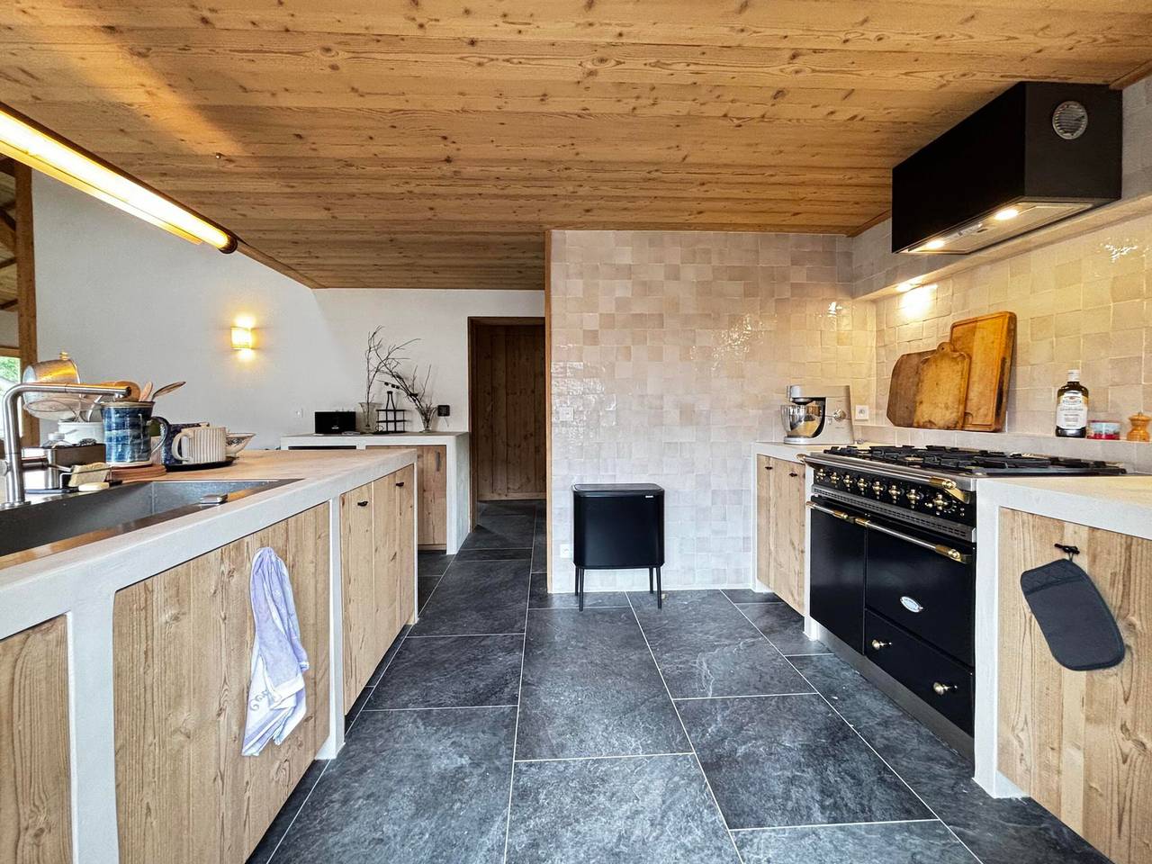 Geräumiges Chalet 10 Pers., nahe Pisten und Geschäfte mit Wifi in Notre-Dame-de-Bellecombe, Albertville und Umgebung