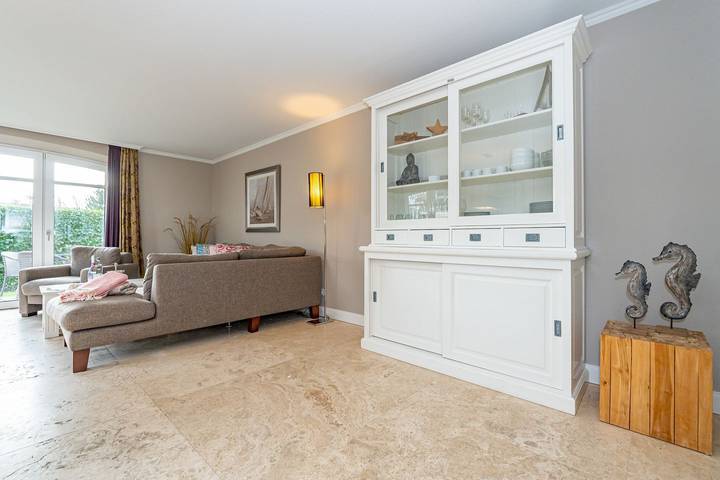 Ganze Wohnung, Stadt- und Strandnah. Moderne 4-Zimmer-Ferienwohnung, mit Pool. in Westerland, Sylt (Gemeinde)