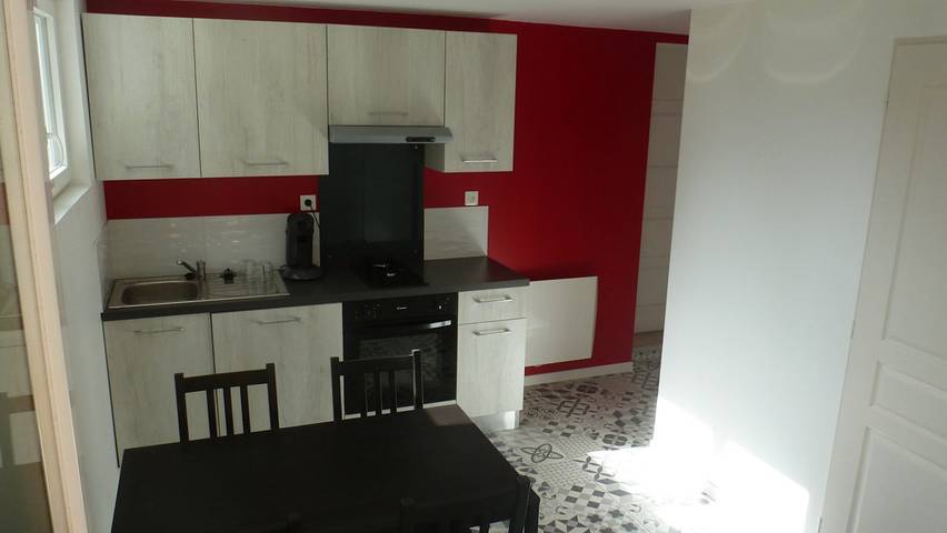 Gîte pour 4 personnes, avec jardin à Chasseneuil-du-Poitou - 3