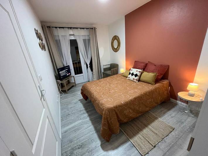 Gîte pour 2 personnes, avec Balcon et Terrasse ainsi que Jardin et Vue à Cambrai - 2