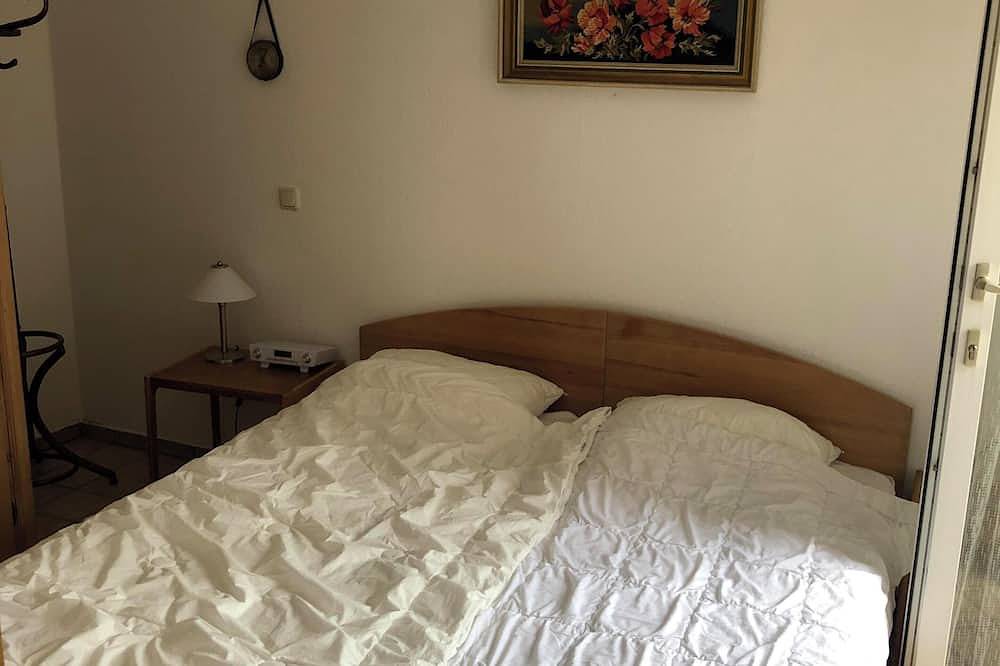 Strandnaher Bungalow in Schillig mit Garten, drei Schlafzimmern, zwei Bädern, bis zu drei Stellplätzen und hundefreundlicher Ausstattung – ideal für Familien und Freunde. in Schillig Strand, Wangerland