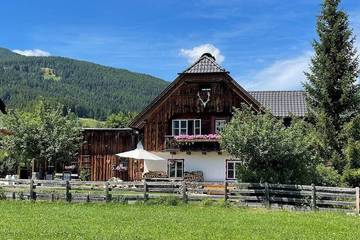 Chalet für 6 Personen, mit Garten und Balkon im Salzburger Land