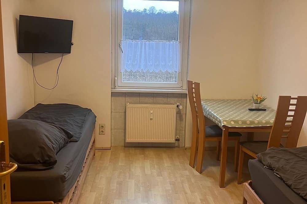 Ganze Wohnung, Nr 3 Wohnung im Og 3 Zkb  für Firmen/Familien in Vellmar, Hessisches Bergland