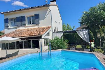 Gîte pour 6 personnes, avec jardin et terrasse à Montfaucon (France)