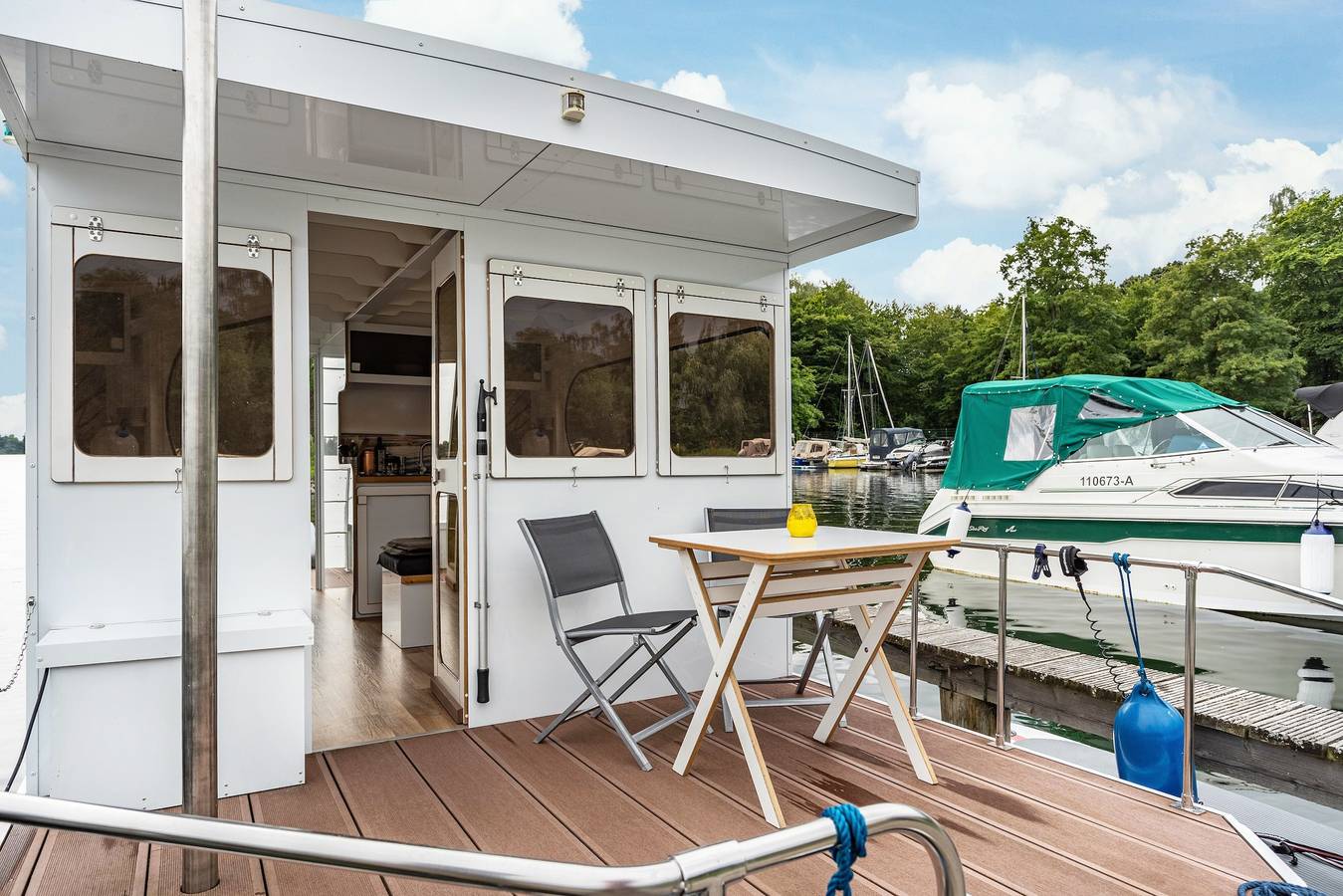 Hausboot 'Ms Manfred' mit Seeblick und privater Terrasse in Röbel, Müritz