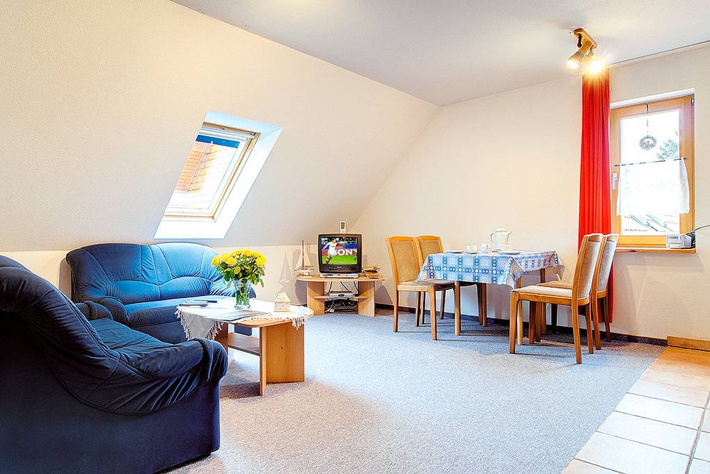 Entire holiday apartment, Holiday apartment for 4 people with garden in Koserow, Bernsteinbäder
