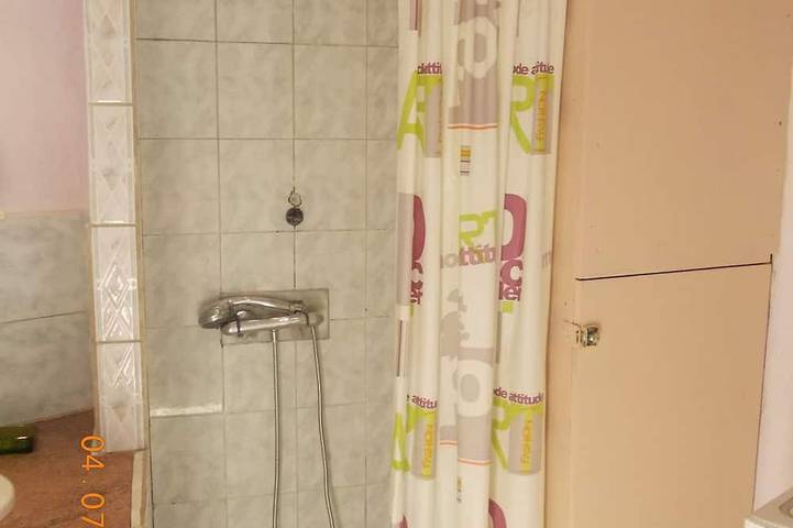 Gîte pour 4 personnes, avec piscine et jardin à Le Pontet - 4