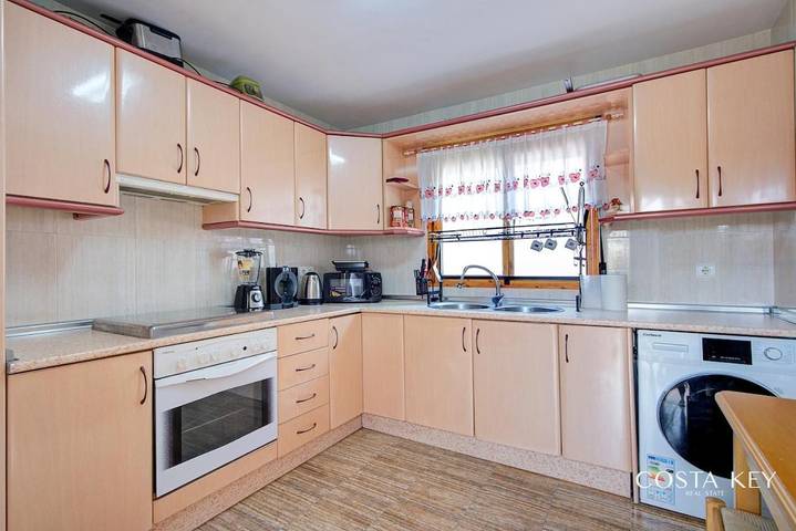 Casa de vacaciones para 5 personas, con terraza y piscina - 1