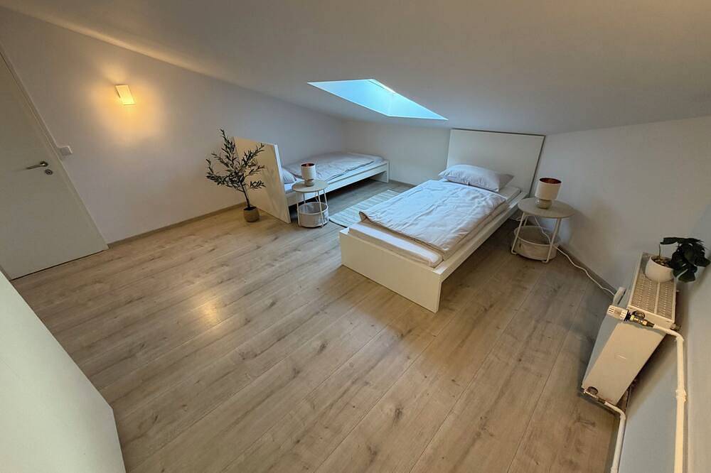 Ganze Wohnung, Wohnung für 8 Personen - Nähe Flughafen Fra in Kelsterbach, Südhessen