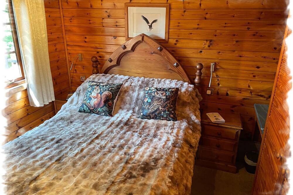 Blelham Tarn (Rustic yet modern cabin in tranquil woodland with own Ev charger) in Skelwith Bridge, Lake District