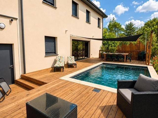 Casa de vacaciones para 8 personas, con jardín además de terraza y piscina - 1