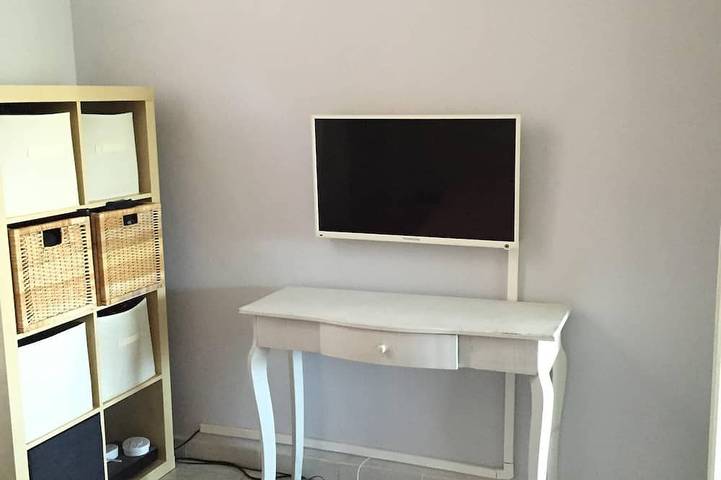 Gîte pour 4 personnes, avec terrasse ainsi que jacuzzi et jardin, animaux acceptés à Le Rove - 3