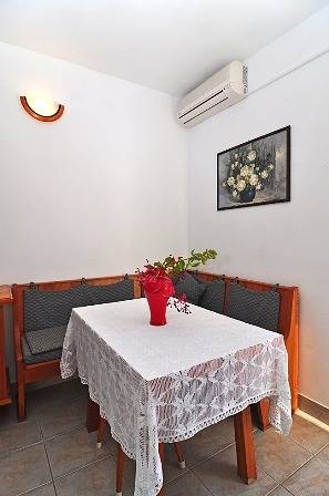 Ganze Wohnung, Ferienwohnung in Sukošan mit Meerblick, Balkon, Klimaanlage, W-Lan (654-2) in Sukosan, Zadar