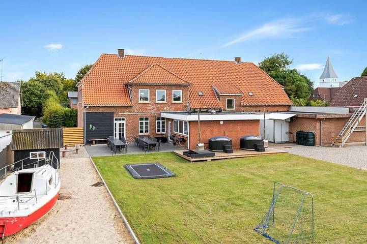 Ferienhaus für 26 Personen, mit Whirlpool