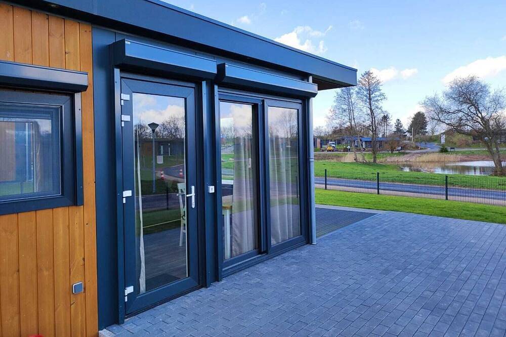 Kinderfreundliches Ferienhaus Chaletpark Süsel - direkt bei der Wakeboardanlage in Süsel, Ostholstein