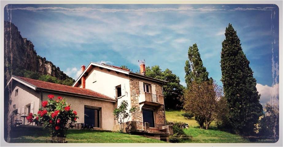 Gîte pour 6 personnes, avec terrasse, animaux acceptés