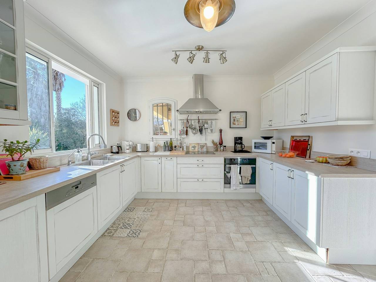 Villa neoprovenzal con piscina en Vence in Vence (Alpes Marítimos), Region de Cannes