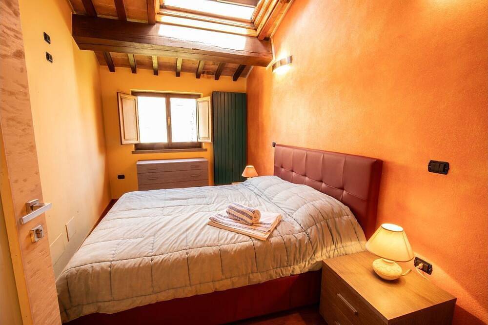 Palazzo Collesi\nprestigioso  Ampio Cielo Terra Posto Vicino A Piazza Principale in Città di Castello (Italia), Valtiberina