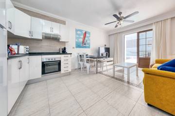 Holiday Home for 4 People in Mojones, Tías, Photo 3