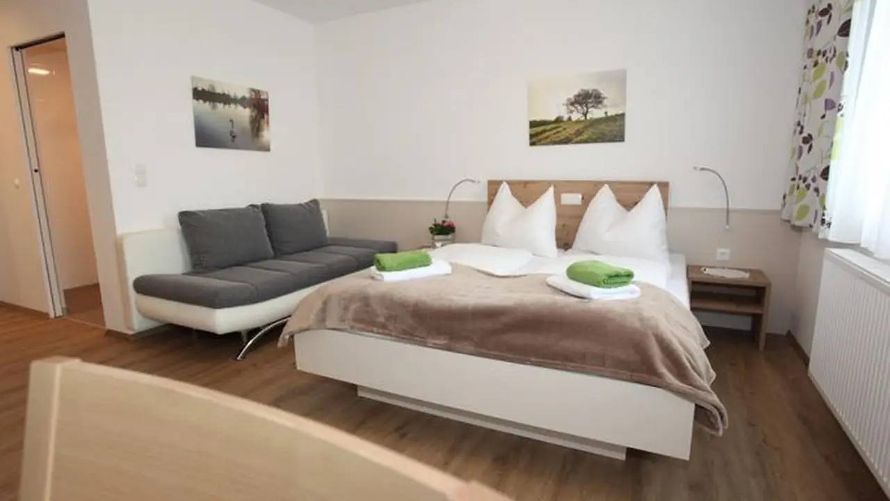 Ganze Ferienwohnung, Ferienwohnung für 2 Personen (20 m²) in Feldbach in Südoststeiermark, Feldbach