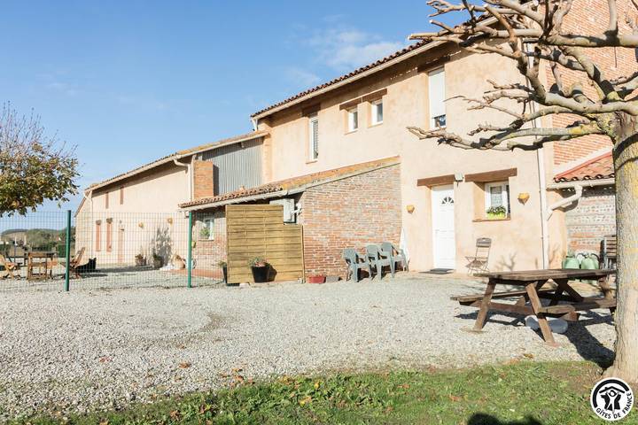 Gîte pour 5 personnes, avec jardin et terrasse, animaux acceptés