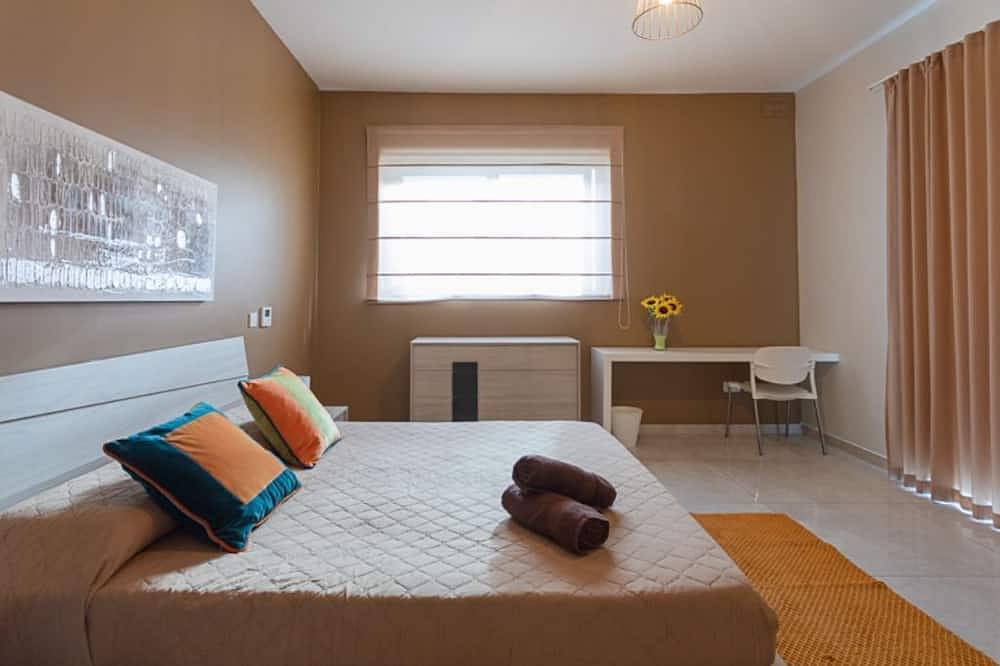 Apartamento inteiro, Villa Stylish Sky com piscina privativa e vista para o mar sem obstrução - The Waterfront in Marsaskala, Ilha de Malta